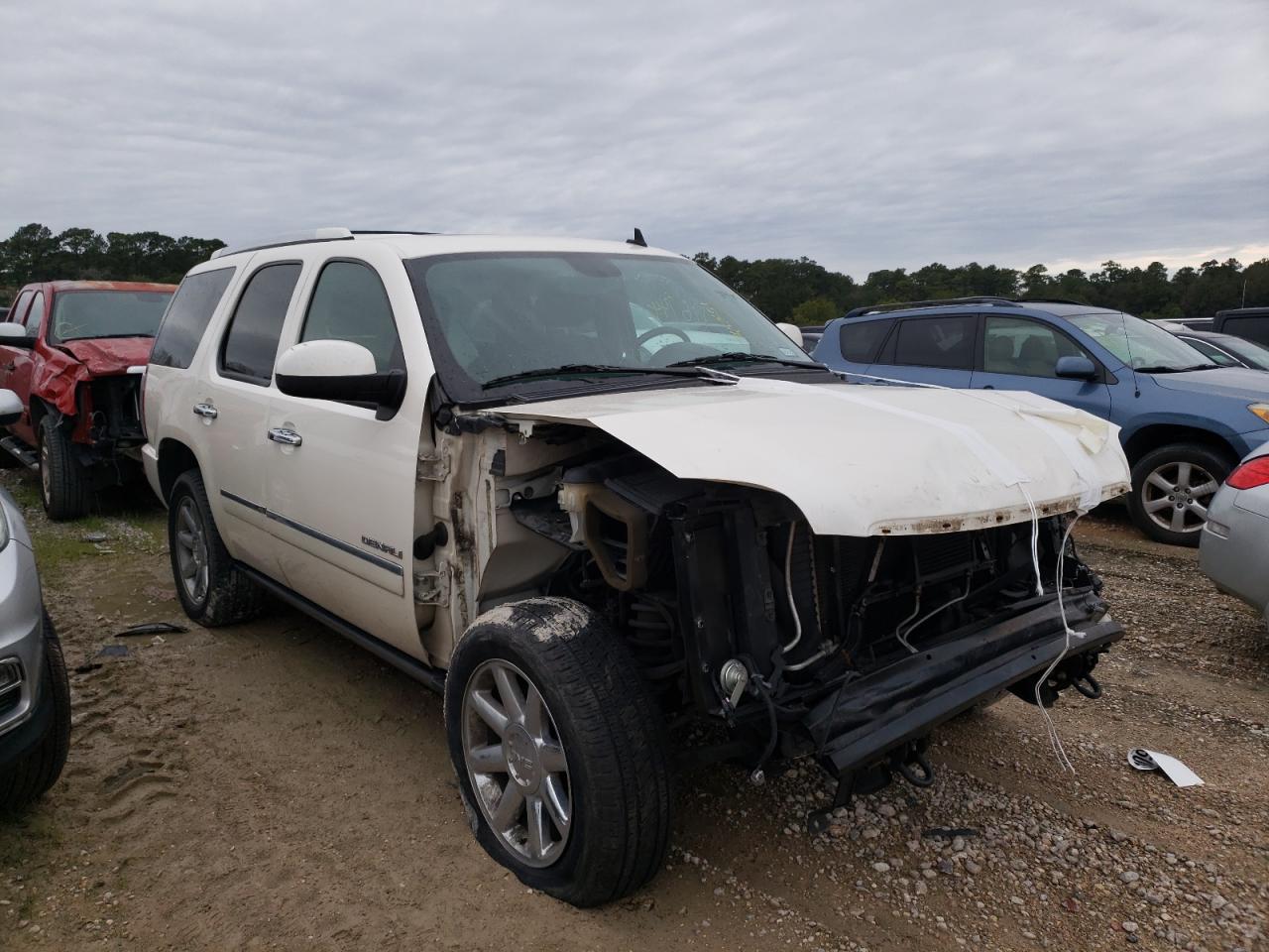 GMC YUKON DENA 2013 with VIN 1GKS2EEF5DR367401 - Photo from auction