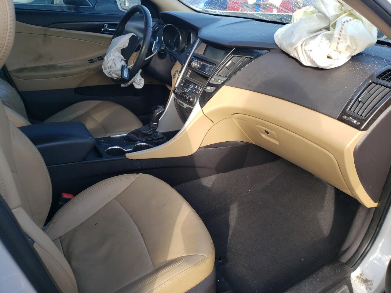 Foto 5 de la subasta – 2011 HYUNDAI SONATA SE con VIN 5NPEC4AB2BH307602
