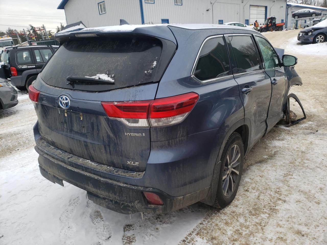 Photo 4 from auction – 2019 TOYOTA HIGHLANDER with VIN 5TDJGRFH5KS072460