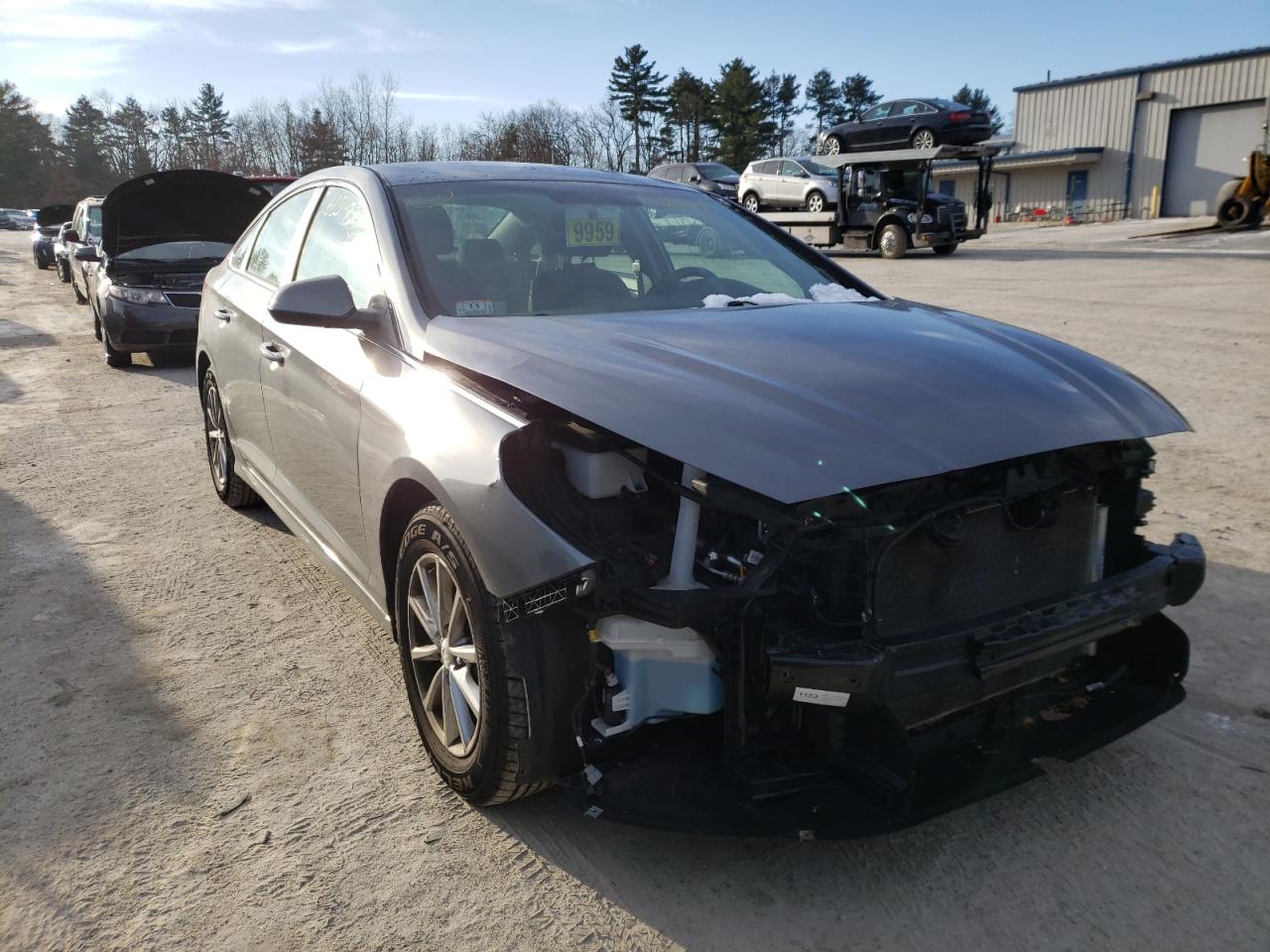 HYUNDAI SONATA SE 2018 with VIN 5NPE24AF2JH723203 - Photo from auction