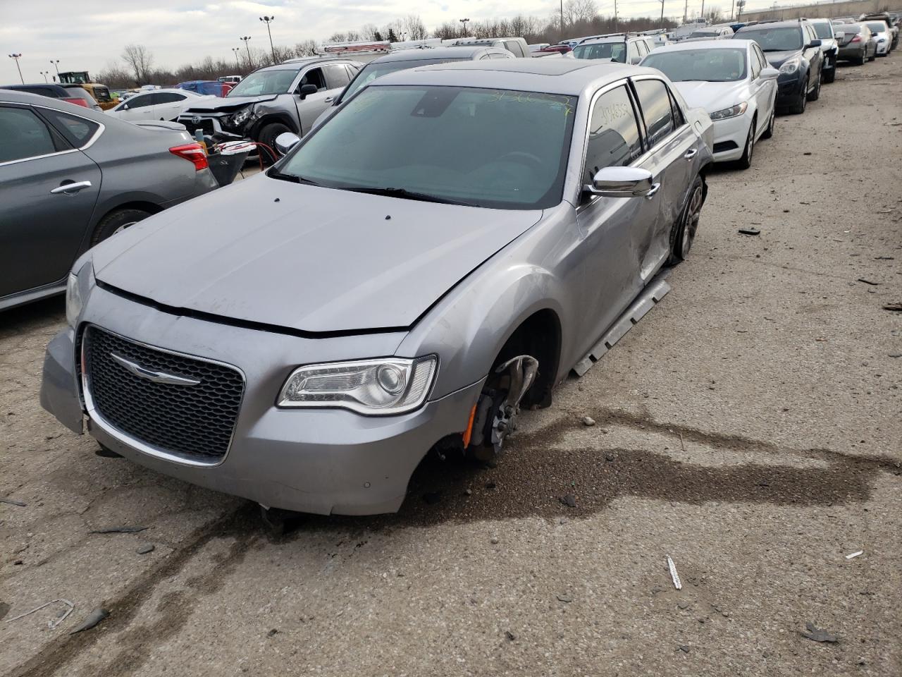 Photo 2 from auction – 2015 CHRYSLER 300C with VIN 2C3CCAKG1FH818575