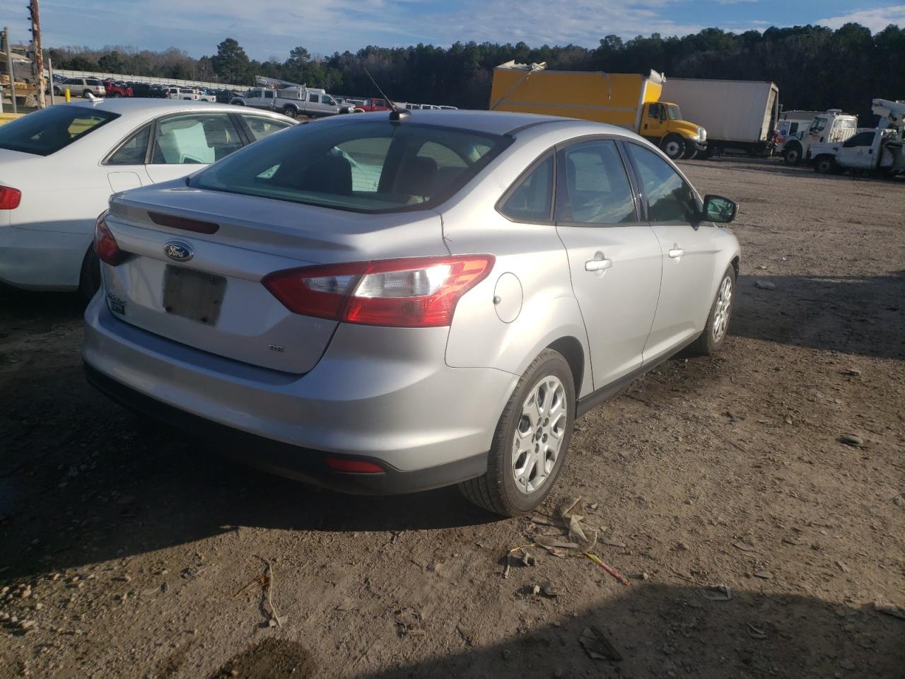 Photo 4 from auction – 2012 FORD FOCUS SE with VIN 1FAHP3F23CL265562