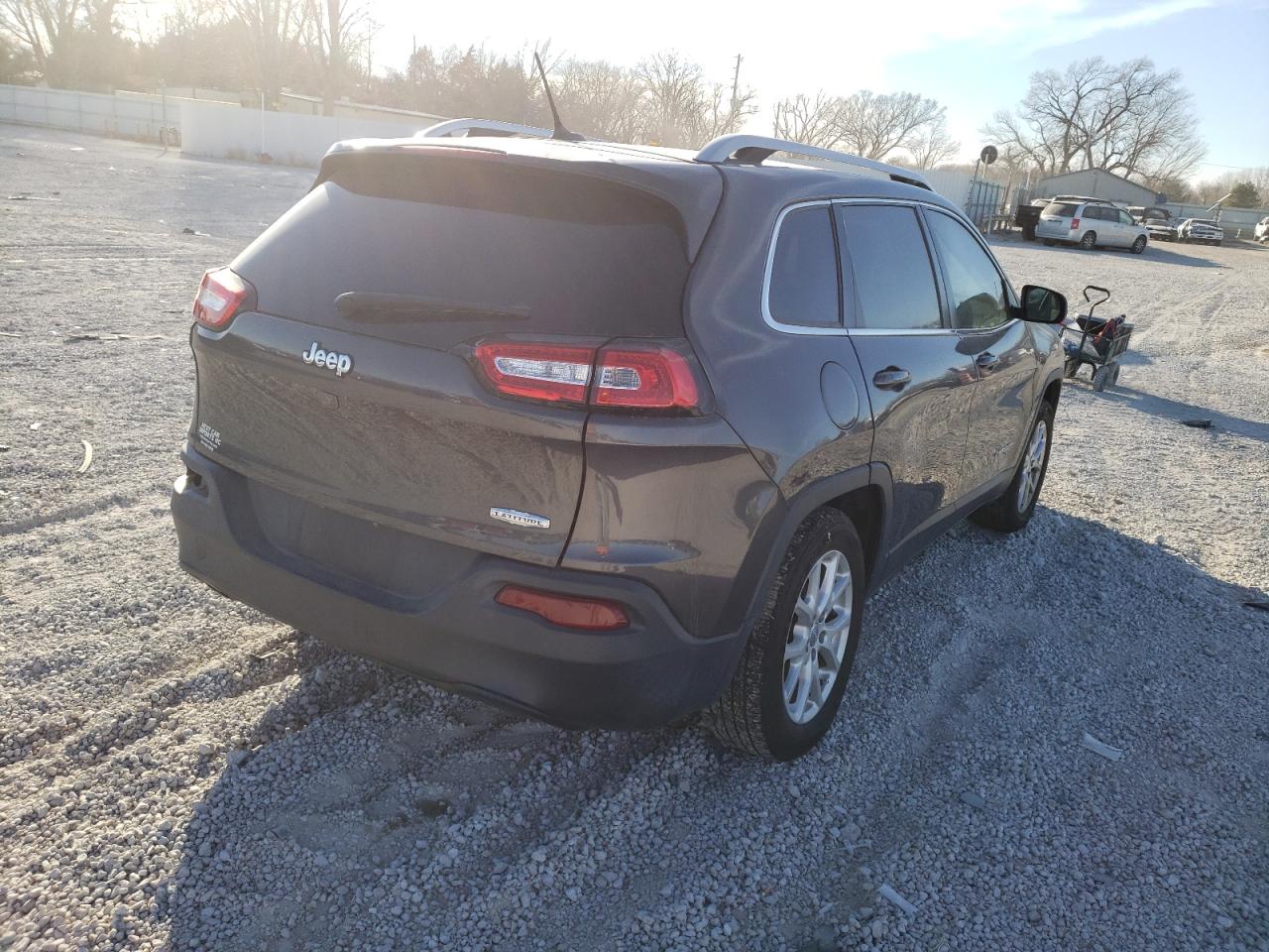 Photo 4 from auction – 2015 JEEP CHEROKEE L with VIN 1C4PJLCB8FW707444