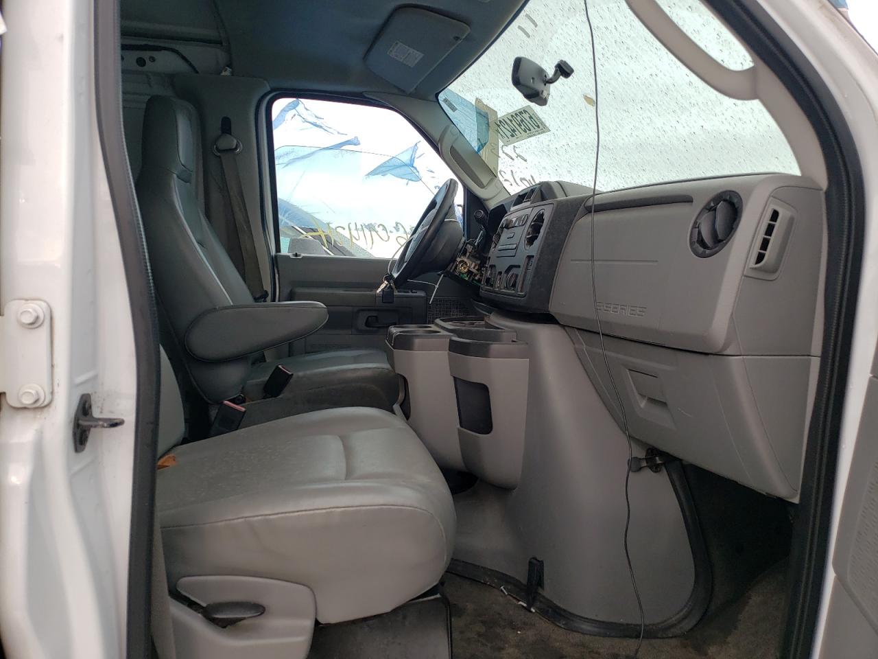 Photo 5 from auction – 2011 FORD ECONOLINE with VIN 1FTNE2EW9BDA03944