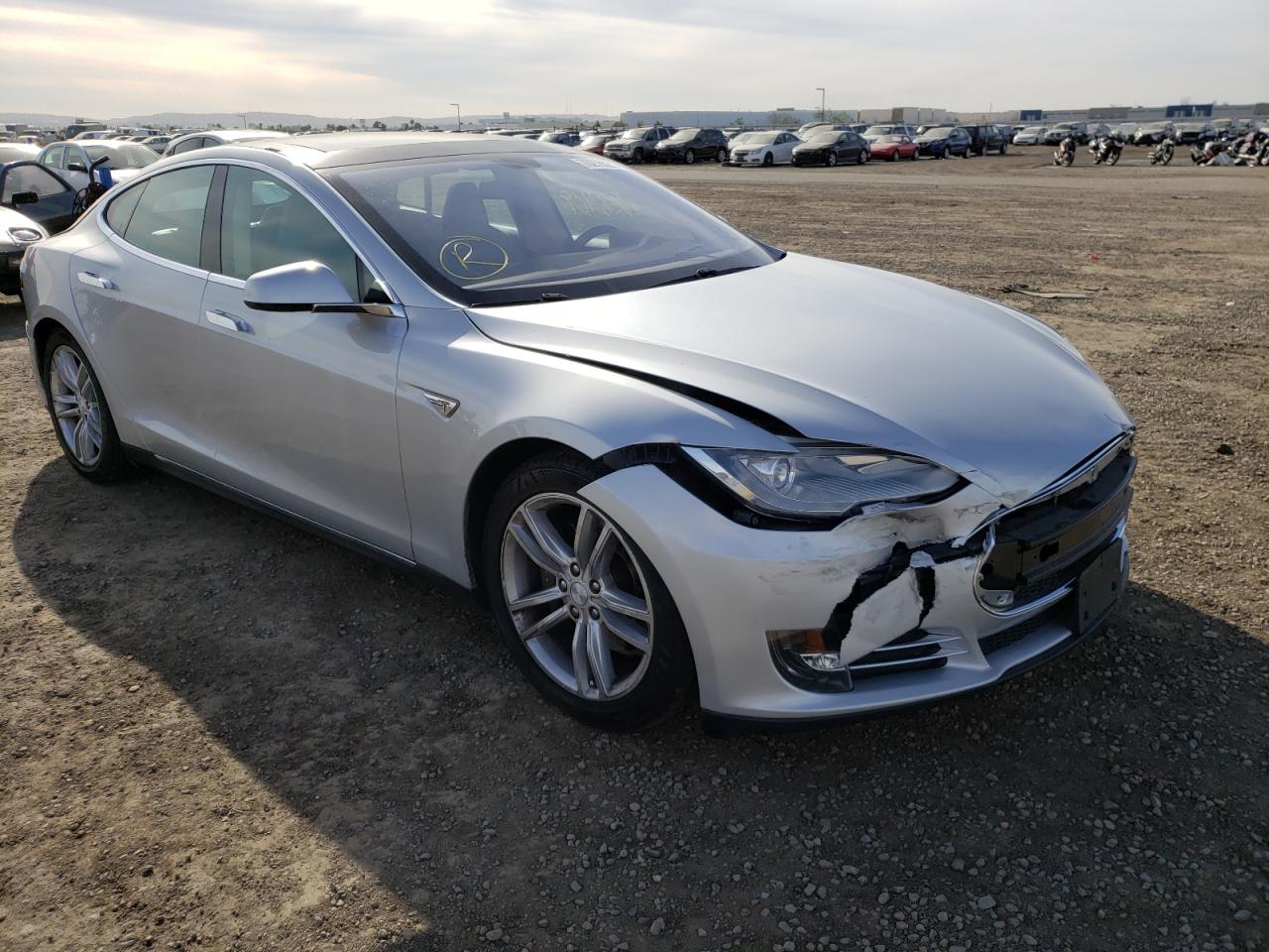 TESLA MODEL S 2013 with VIN 5YJSA1CN7DFP15528 - Photo from auction
