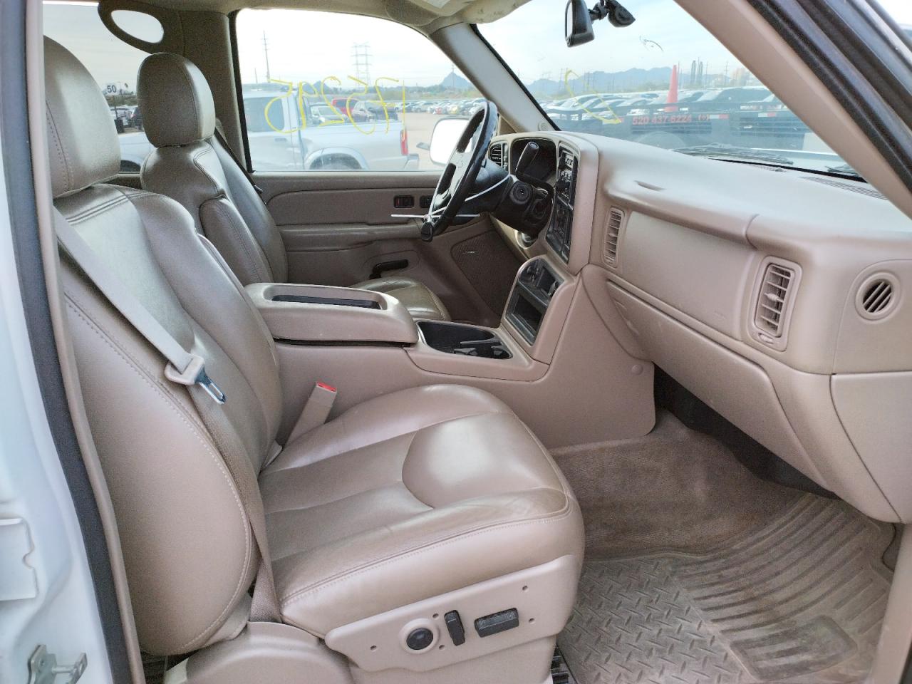Photo 5 from auction – 2005 CHEVROLET SILVERADO with VIN 1GCHK23UX5F886193
