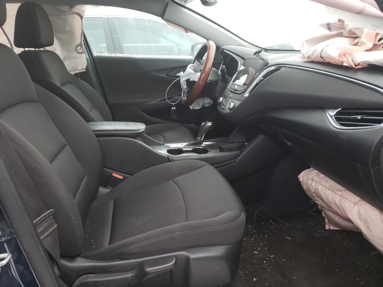 Photo 5 from auction – 2018 CHEVROLET MALIBU LT with VIN 1G1ZD5ST1JF203972