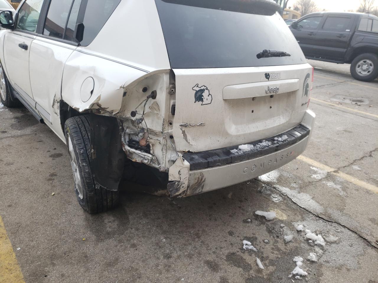 Photo 9 from auction – 2007 JEEP COMPASS LI with VIN 1J8FF57W77D144317