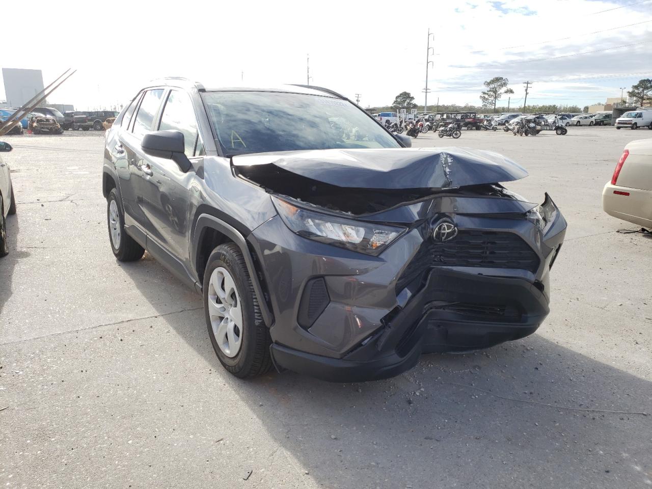 TOYOTA RAV4 LE 2019 with VIN JTMH1RFV8KD038207 - Photo from auction