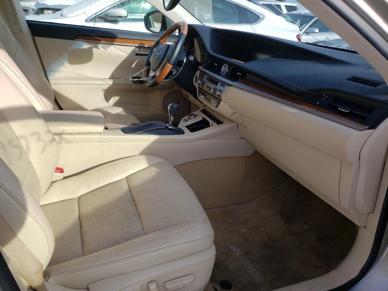 Photo 5 from auction – 2013 LEXUS ES 300H with VIN JTHBW1GG0D2030012