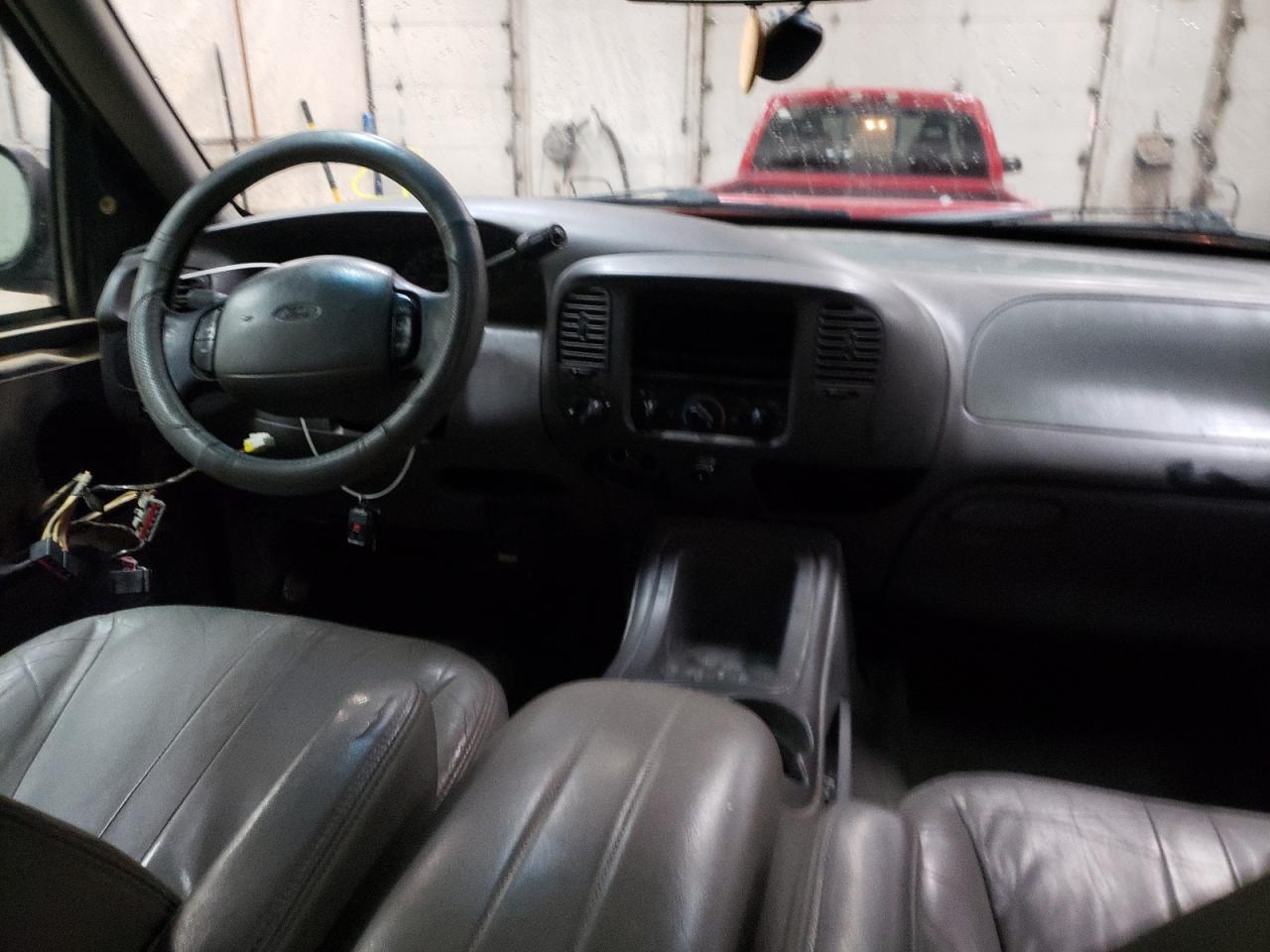 Photo 9 from auction – 1998 FORD EXPEDITION with VIN 1FMPU18L5WLB75063