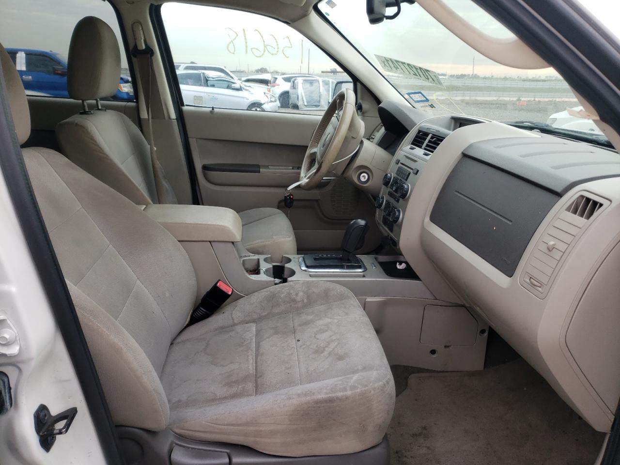 Photo 5 from auction – 2011 FORD ESCAPE XLT with VIN 1FMCU0D74BKC23024