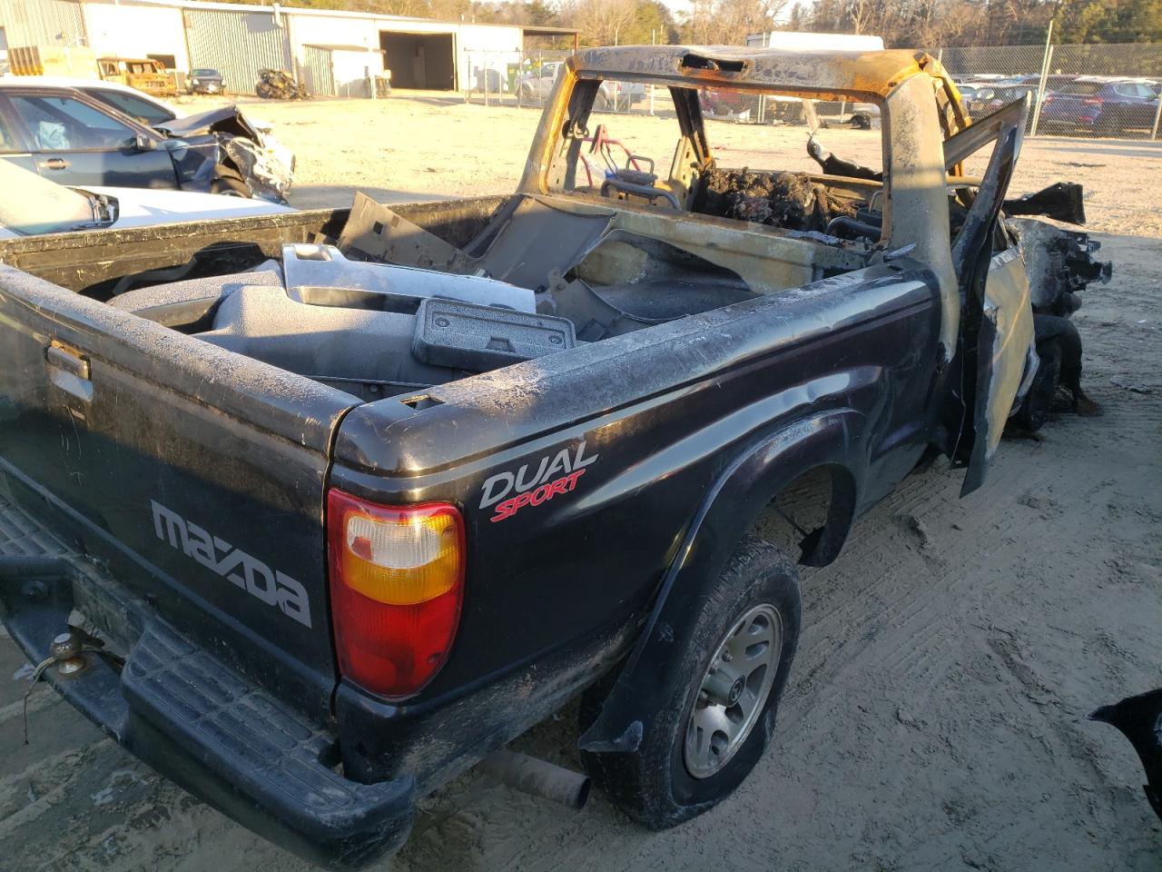 Photo 4 from auction – 2001 MAZDA B3000 with VIN 4F4YR12U21TM31056