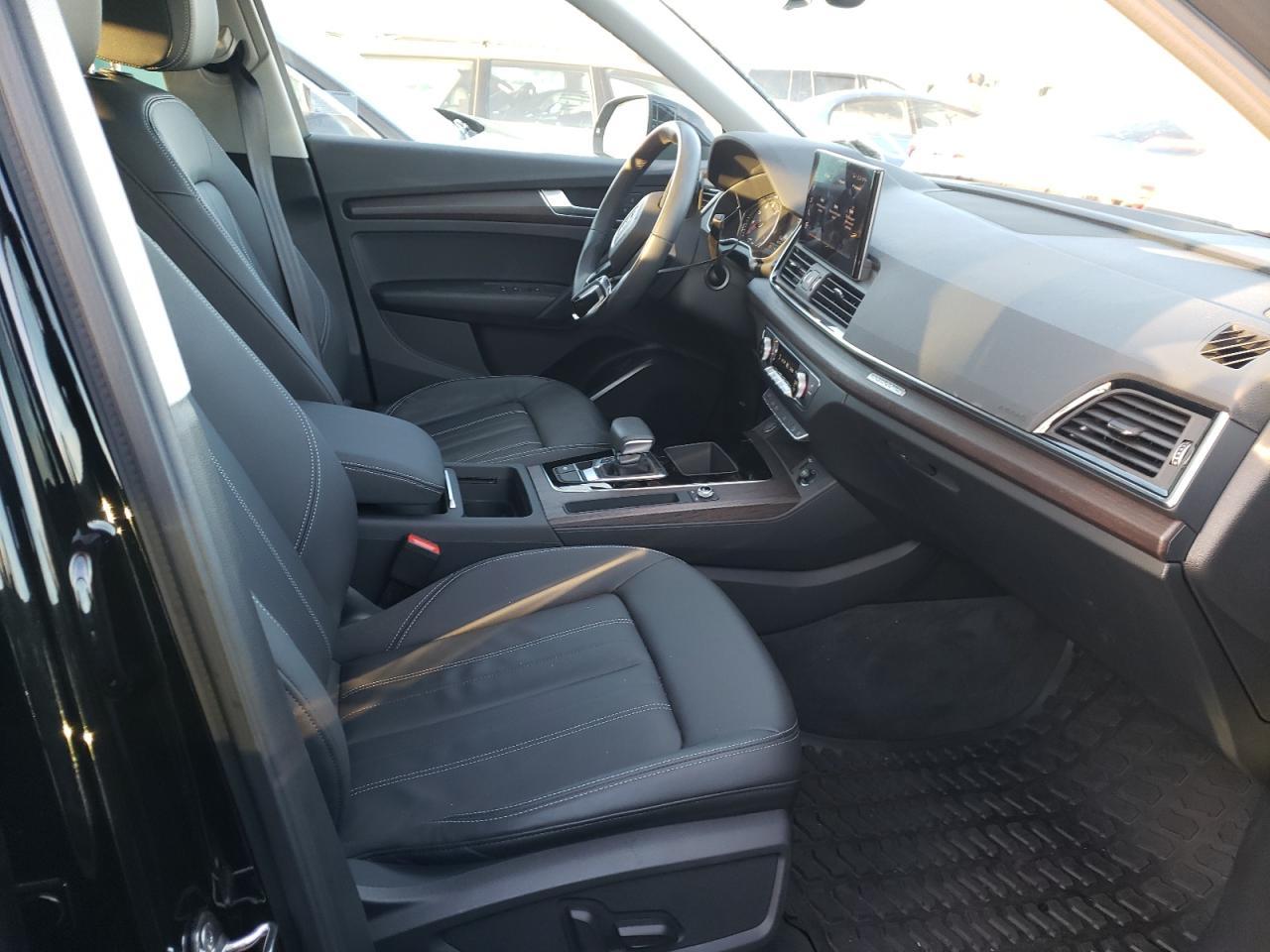 Photo 5 from auction – 2021 AUDI Q5 PREMIUM with VIN WA1AAAFYXM2089701