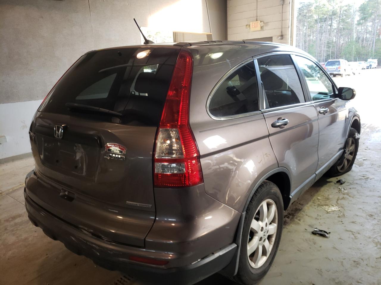 Photo 4 from auction – 2011 HONDA CR-V SE with VIN 5J6RE4H48BL041978
