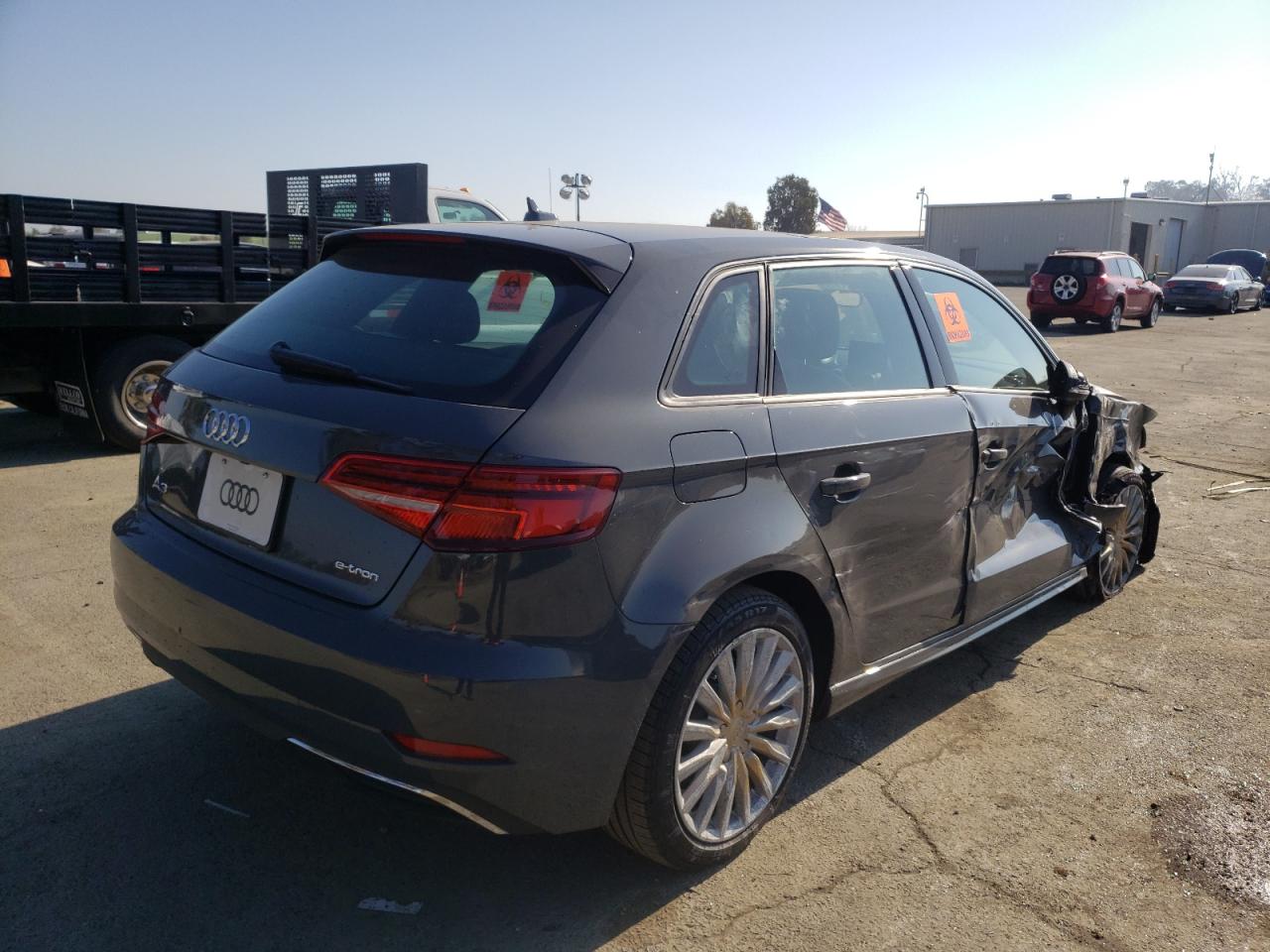 Photo 4 from auction – 2018 AUDI A3 E-TRON with VIN WAUUPBFF8JA154680