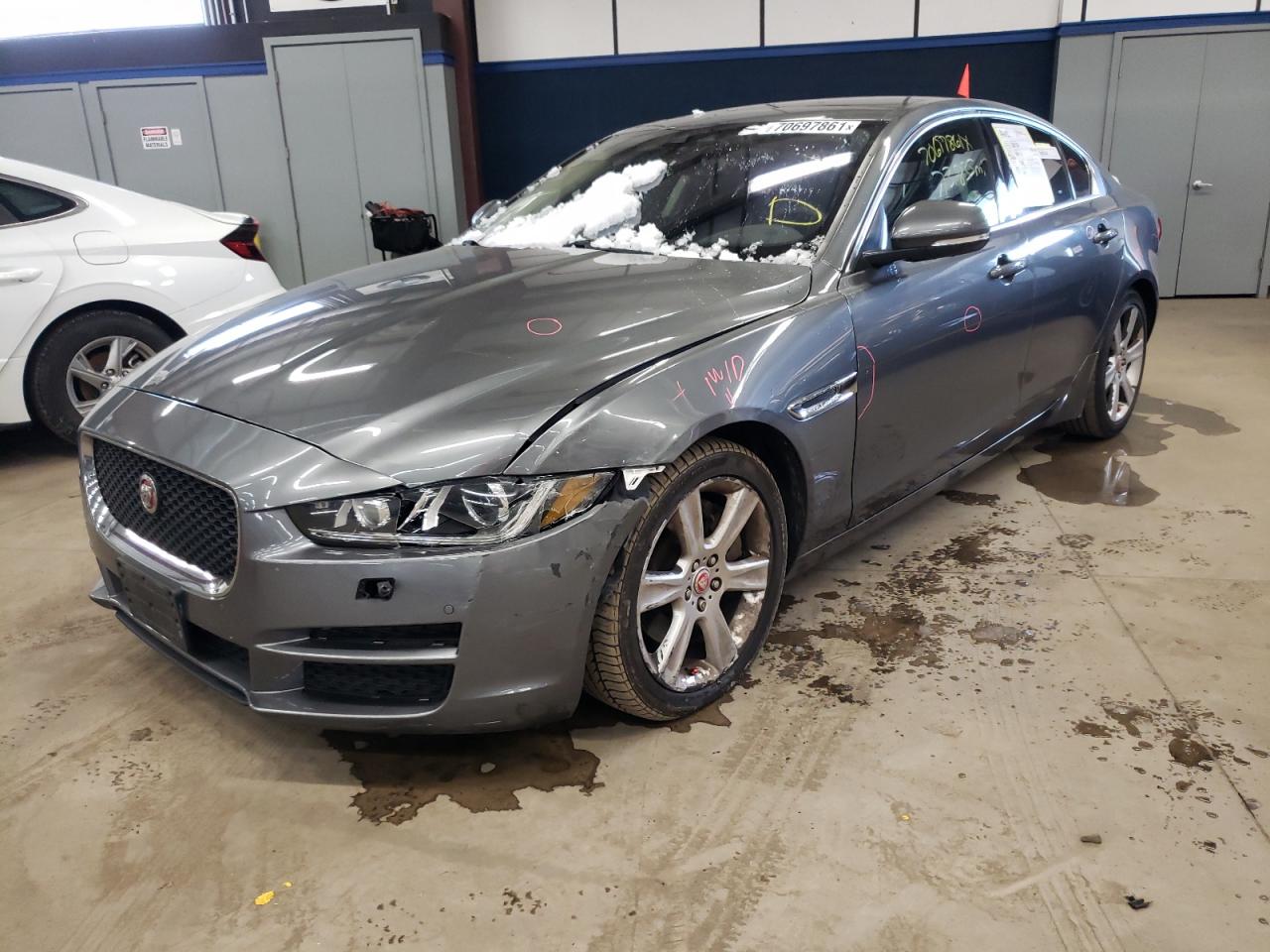 Photo 2 from auction – 2017 JAGUAR XE PRESTIG with VIN SAJAK4BN5HA956676