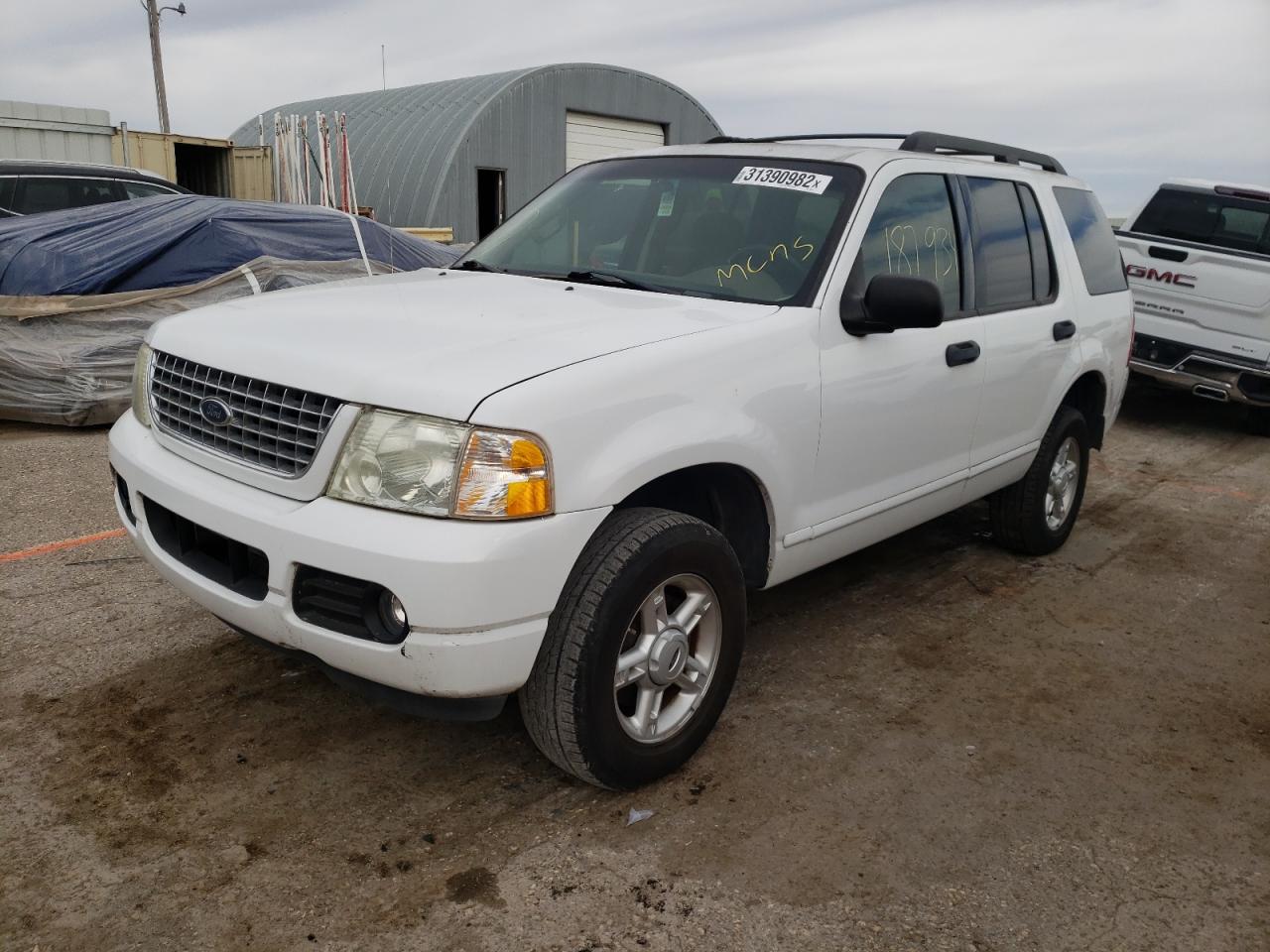Photo 2 from auction – 2005 FORD EXPLORER X with VIN 1FMZU63K25UB84073