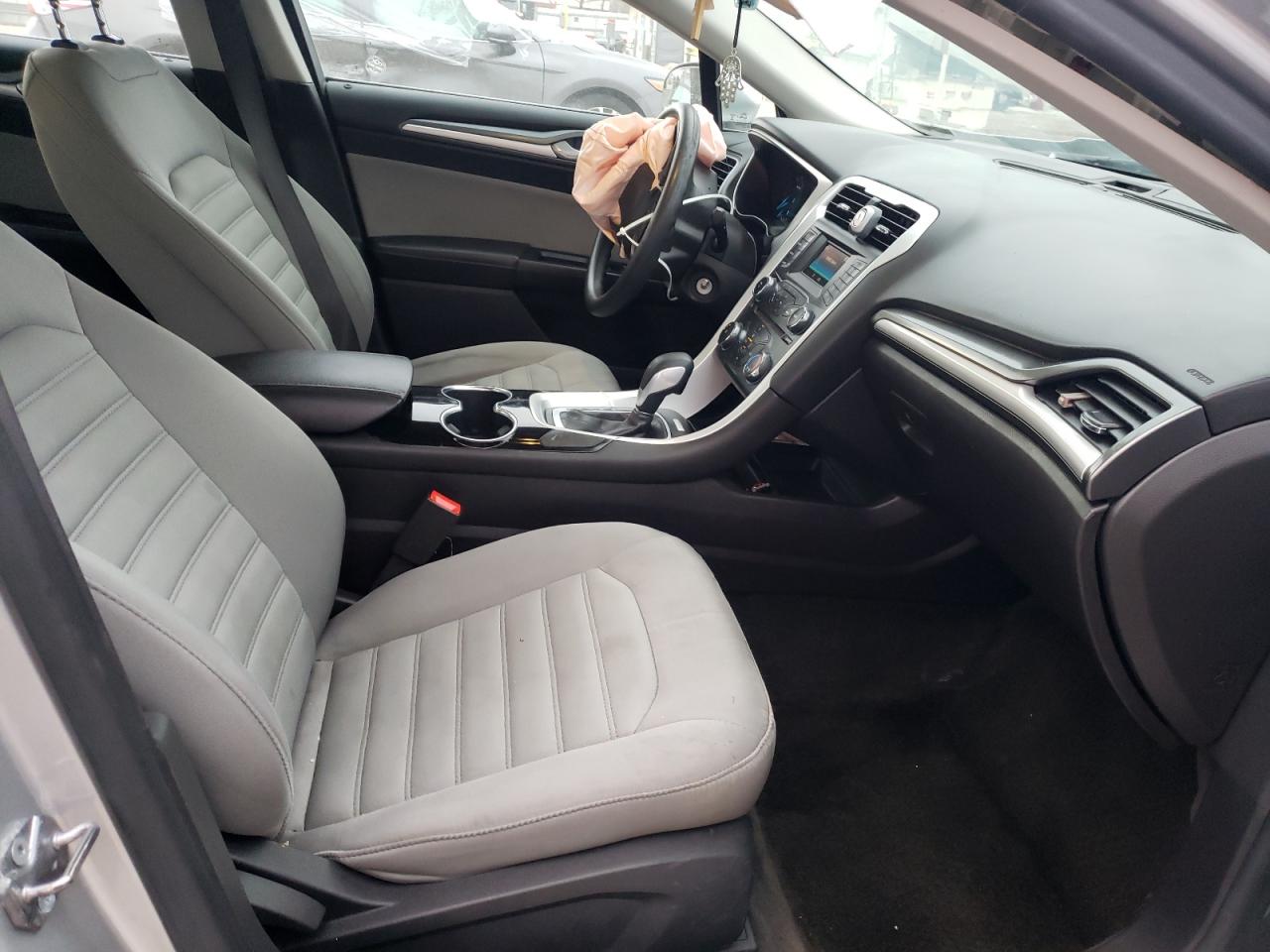 Photo 5 from auction – 2015 FORD FUSION S with VIN 1FA6P0G79F5119174