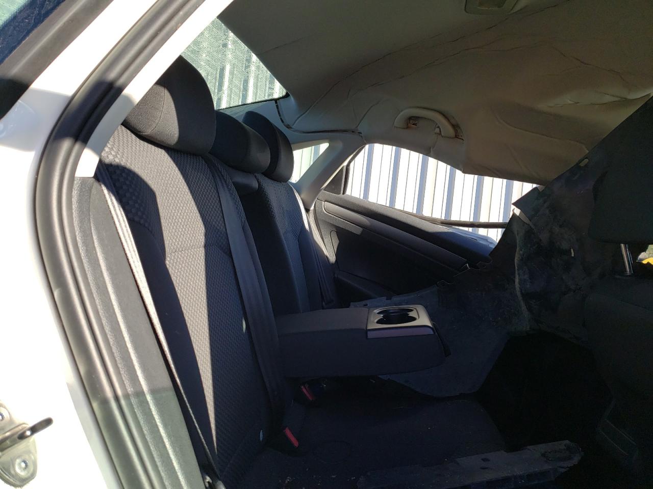 Photo 6 from auction – 2013 VOLKSWAGEN PASSAT S with VIN 1VWAP7A3XDC075162
