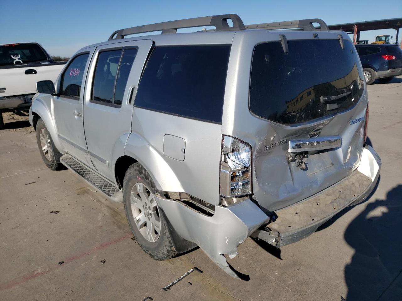 Photo 3 from auction – 2011 NISSAN PATHFINDER with VIN 5N1AR1NN2BC623086