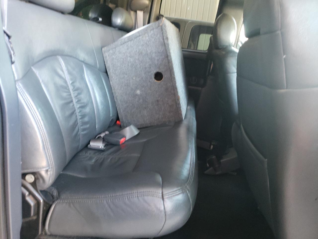 Photo 6 from auction – 2001 CHEVROLET SILVERADO with VIN 2GCEC19T411263338