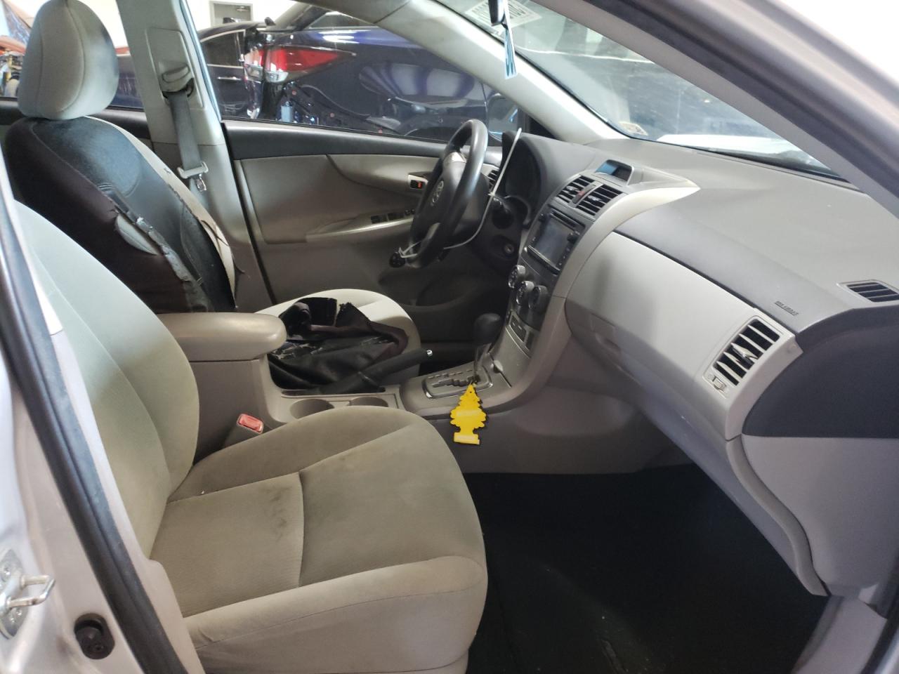 Фото 5 с аукциона – 2013 TOYOTA COROLLA BA с VIN 2T1BU4EE7DC062676