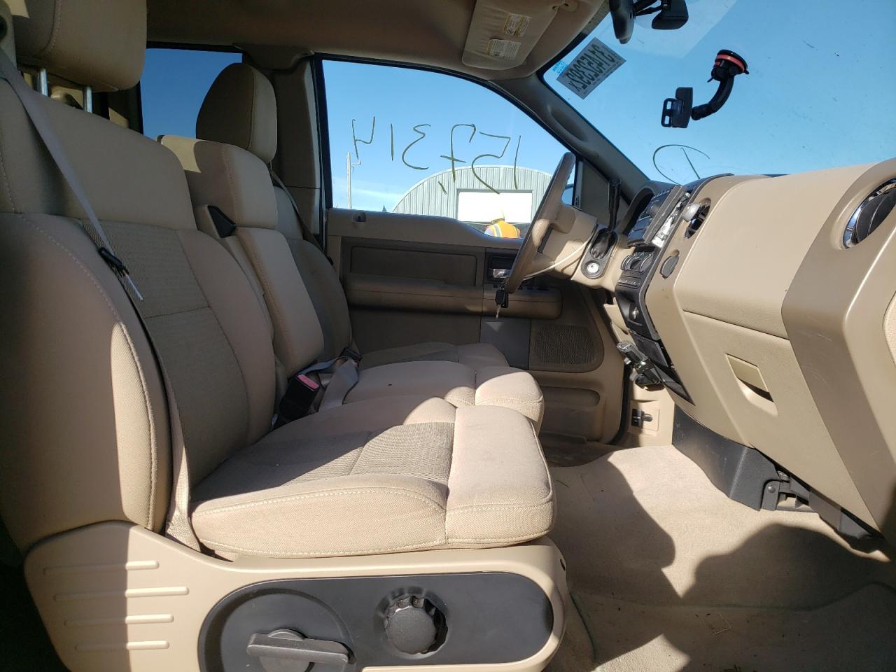 Photo 5 from auction – 2004 FORD F150 with VIN 1FTPX14504FA44265