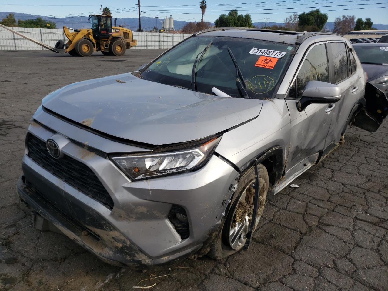 Photo 2 from auction – 2019 TOYOTA RAV4 XLE P with VIN 2T3C1RFV4KC028756
