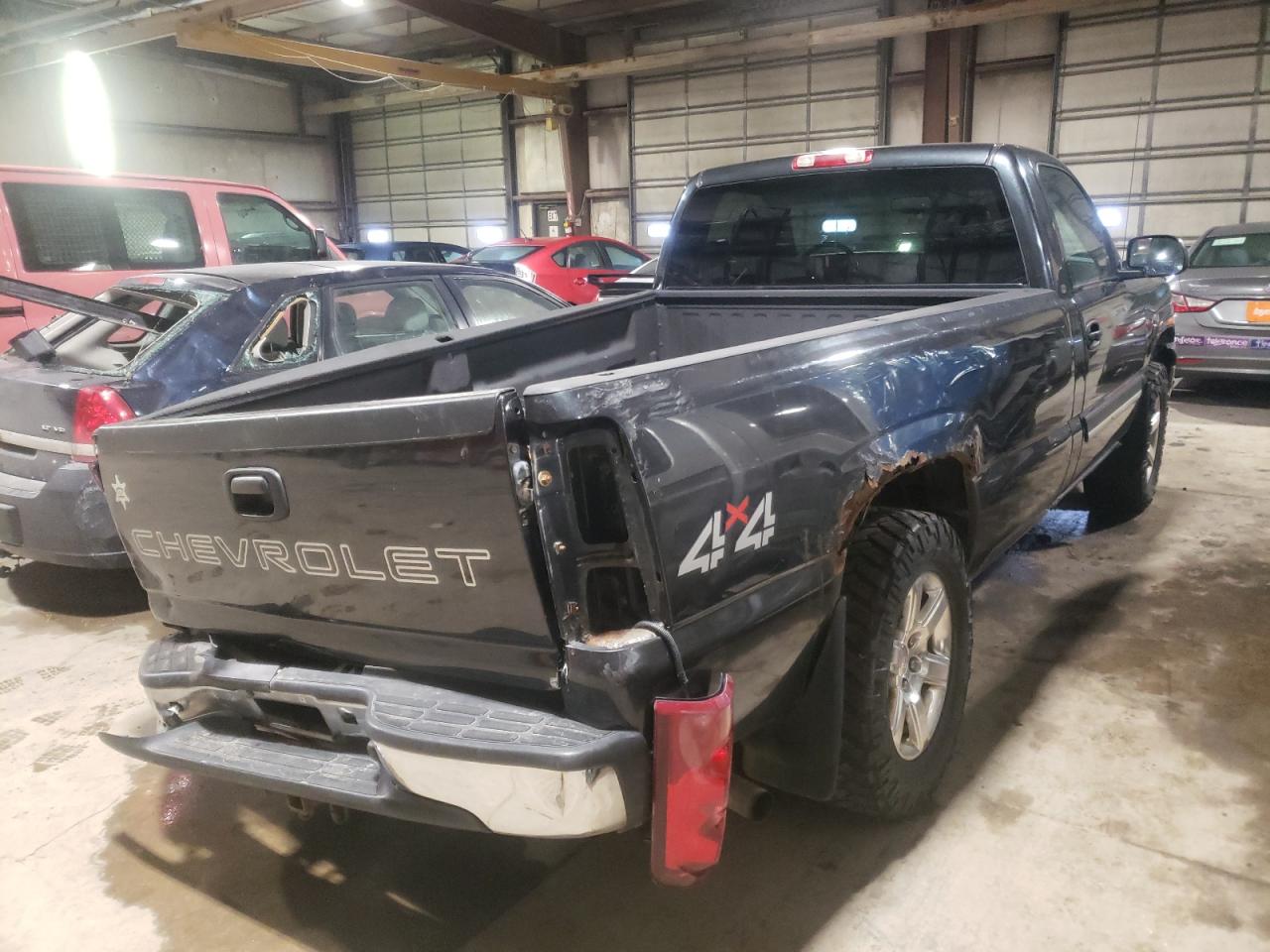 Photo 4 from auction – 2003 CHEVROLET SILVERADO with VIN 1GCEK14V33Z205338