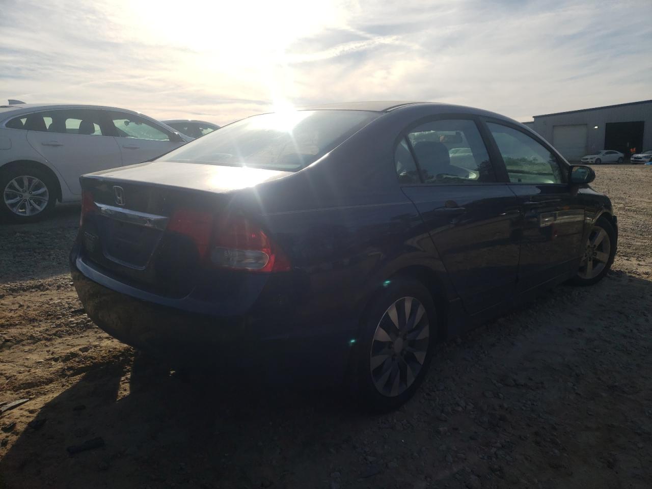 Photo 4 from auction – 2010 HONDA CIVIC LX with VIN 19XFA1F52AE075145