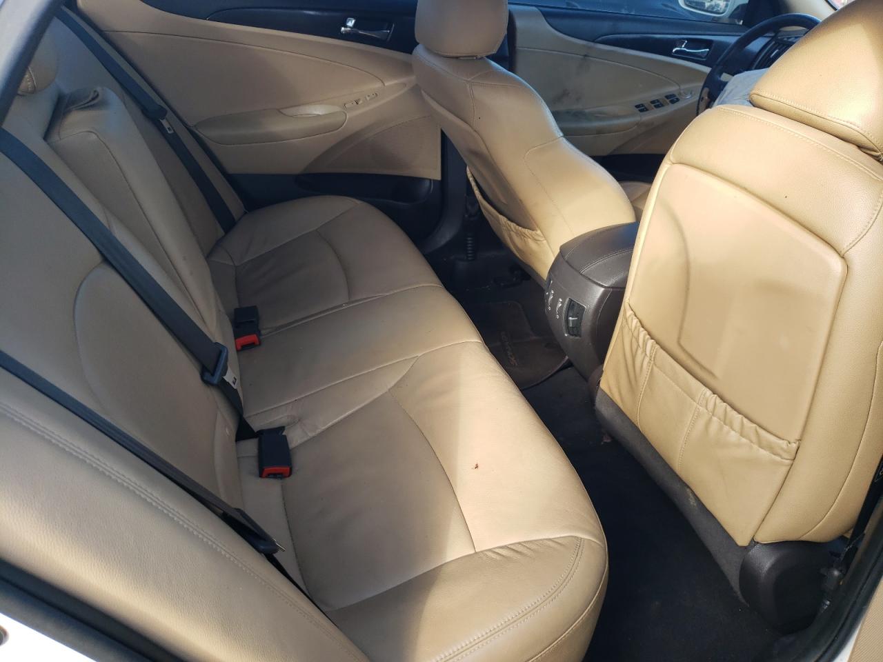 Foto 6 de la subasta – 2011 HYUNDAI SONATA SE con VIN 5NPEC4AB2BH307602