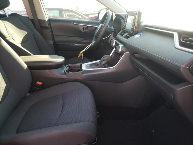 Photo 5 from auction – 2019 TOYOTA RAV4 LE with VIN JTMF1RFVXKD523813