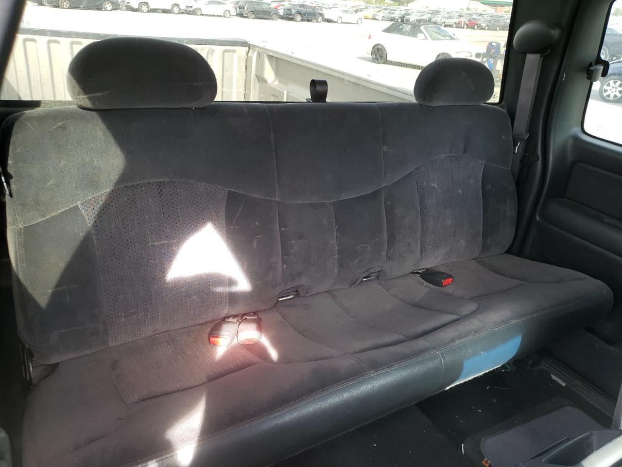 Photo 6 from auction – 2001 CHEVROLET SILVERADO with VIN 2GCEC19T711227255