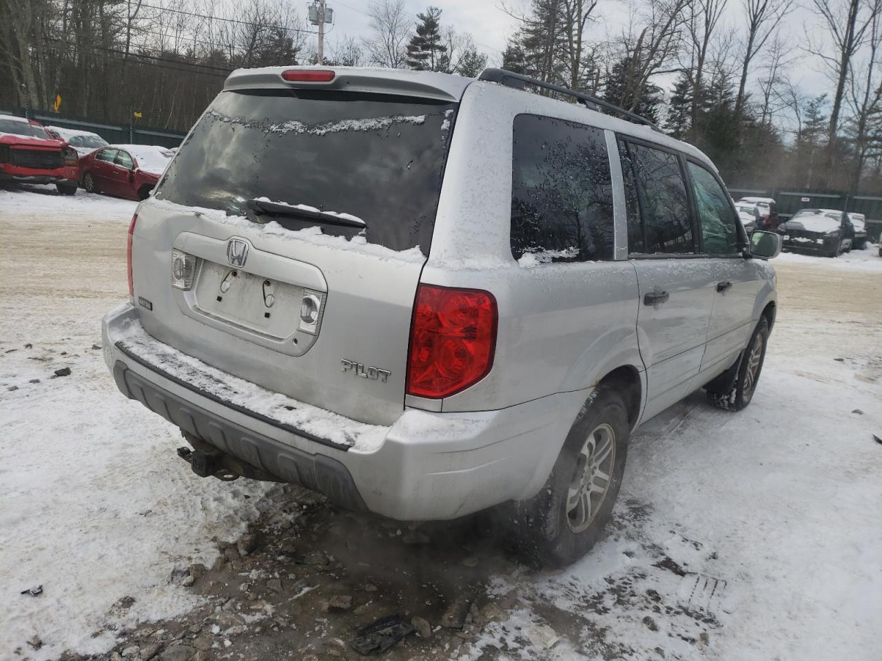 Photo 4 from auction – 2005 HONDA PILOT EXL with VIN 5FNYF18625B056093
