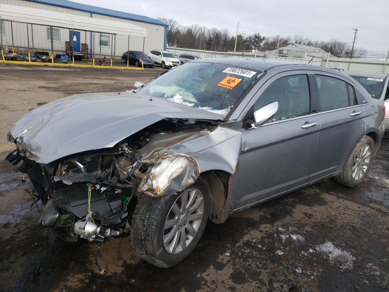 Photo 2 from auction – 2013 CHRYSLER 200 LIMITE with VIN 1C3CCBCG0DN636598