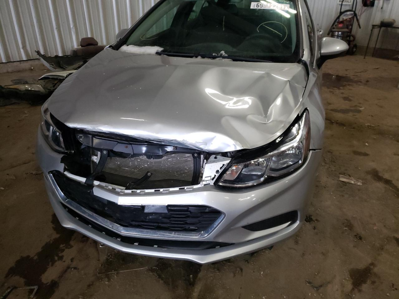 Photo 9 from auction – 2017 CHEVROLET CRUZE LS with VIN 3G1BC5SM1HS555601