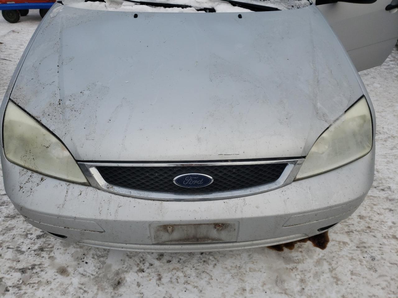Photo 7 from auction – 2005 FORD FOCUS ZX5 with VIN 3FAFP37N95R133975
