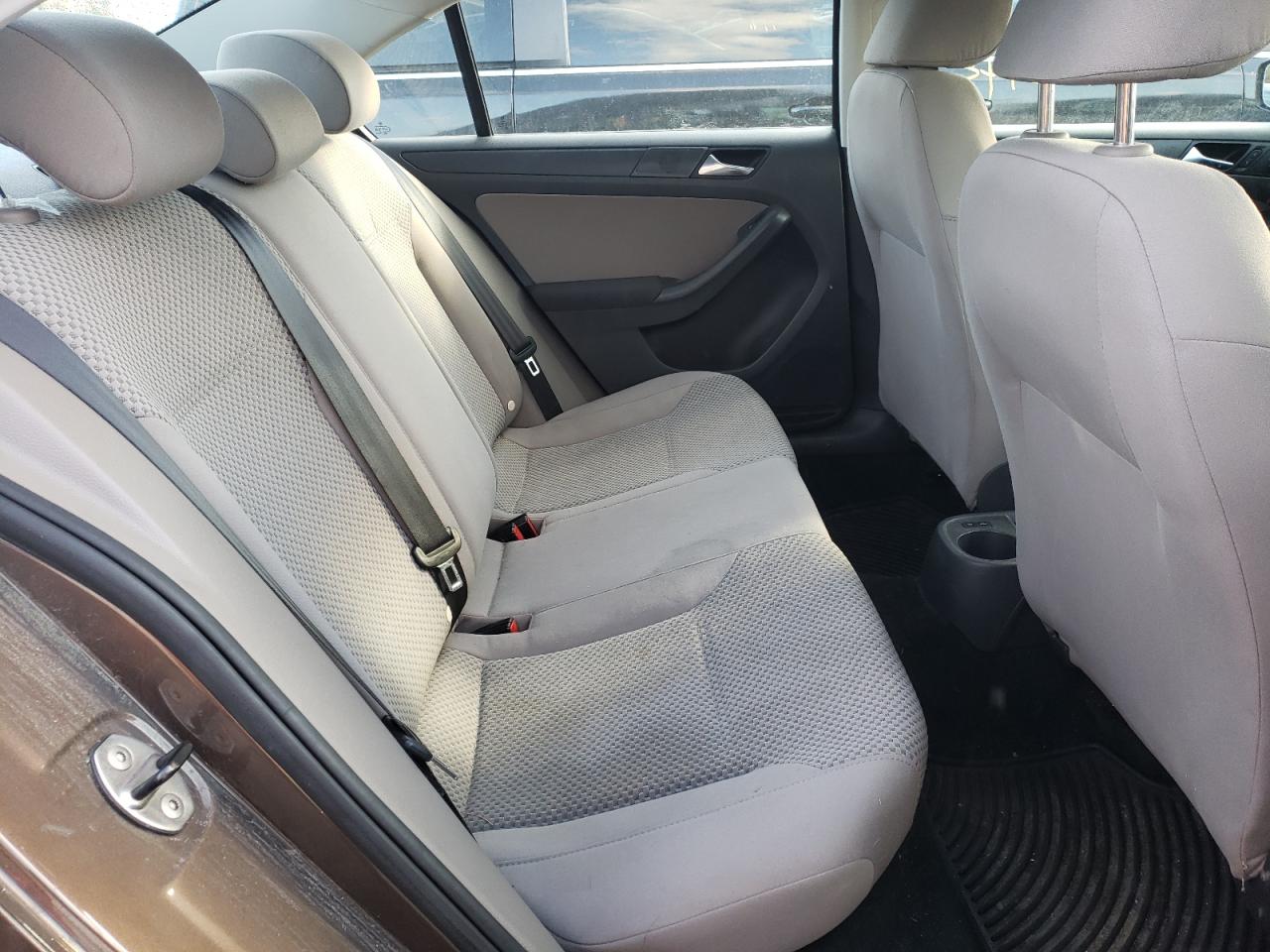 Photo 6 from auction – 2012 VOLKSWAGEN JETTA BASE with VIN 3VW2K7AJ8CM319230