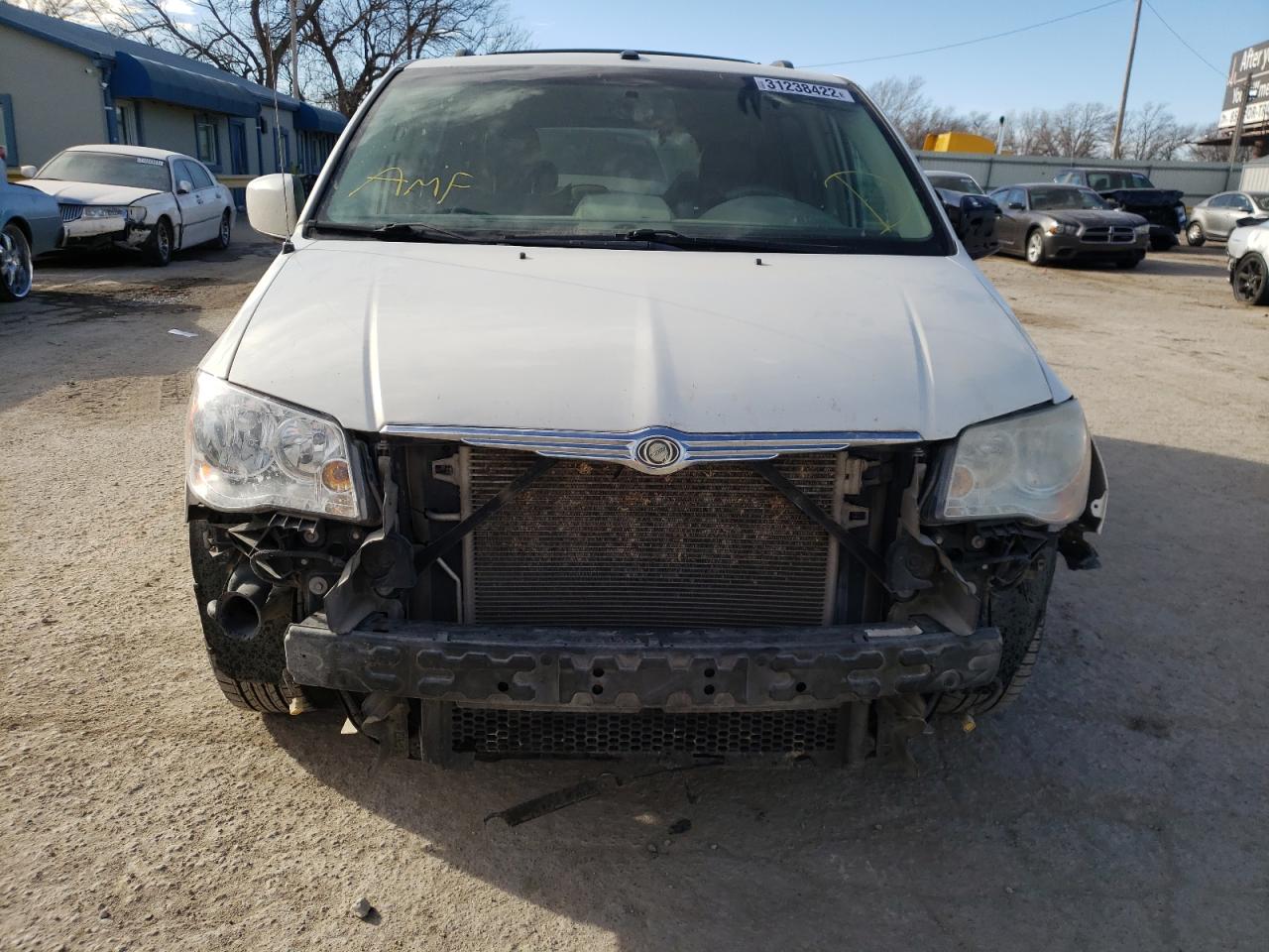 Photo 9 from auction – 2010 CHRYSLER TOWN & COU with VIN 2A4RR5DX6AR151153