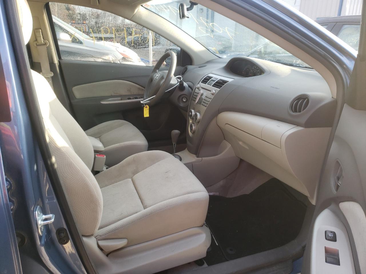 Photo 5 from auction – 2011 TOYOTA YARIS with VIN JTDBT4K30B1405268