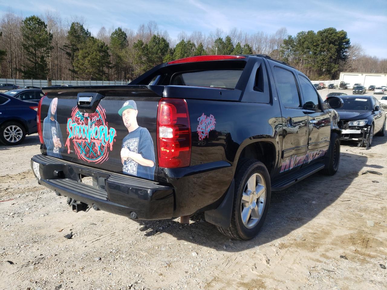 Photo 4 from auction – 2011 CHEVROLET AVALANCHE with VIN 3GNMCFE09BG366615