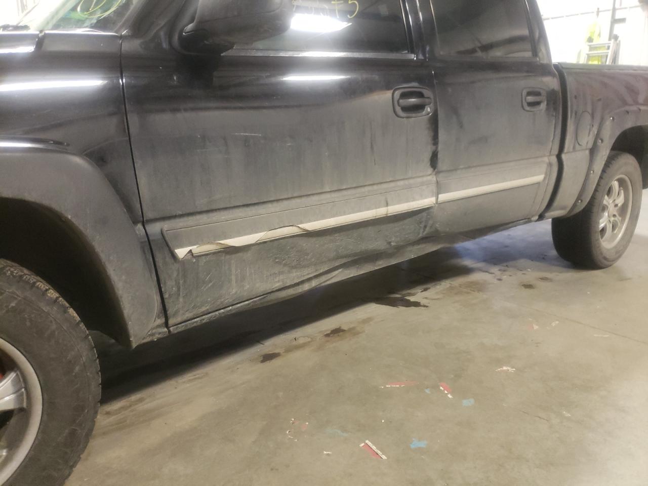 Photo 9 from auction – 2005 CHEVROLET SILVERADO with VIN 2GCEK13T351206372