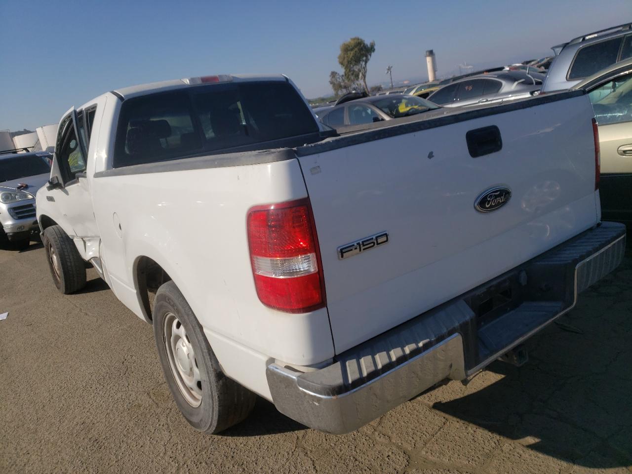 Photo 3 from auction – 2006 FORD F150 with VIN 1FTRX12W66KD93333