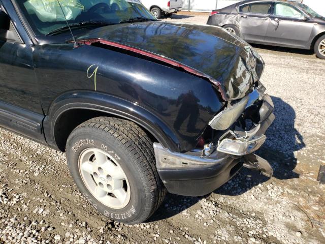 Photo 10 from auction – 1999 CHEVROLET BLAZER with VIN 1GNDT13W8X2213993