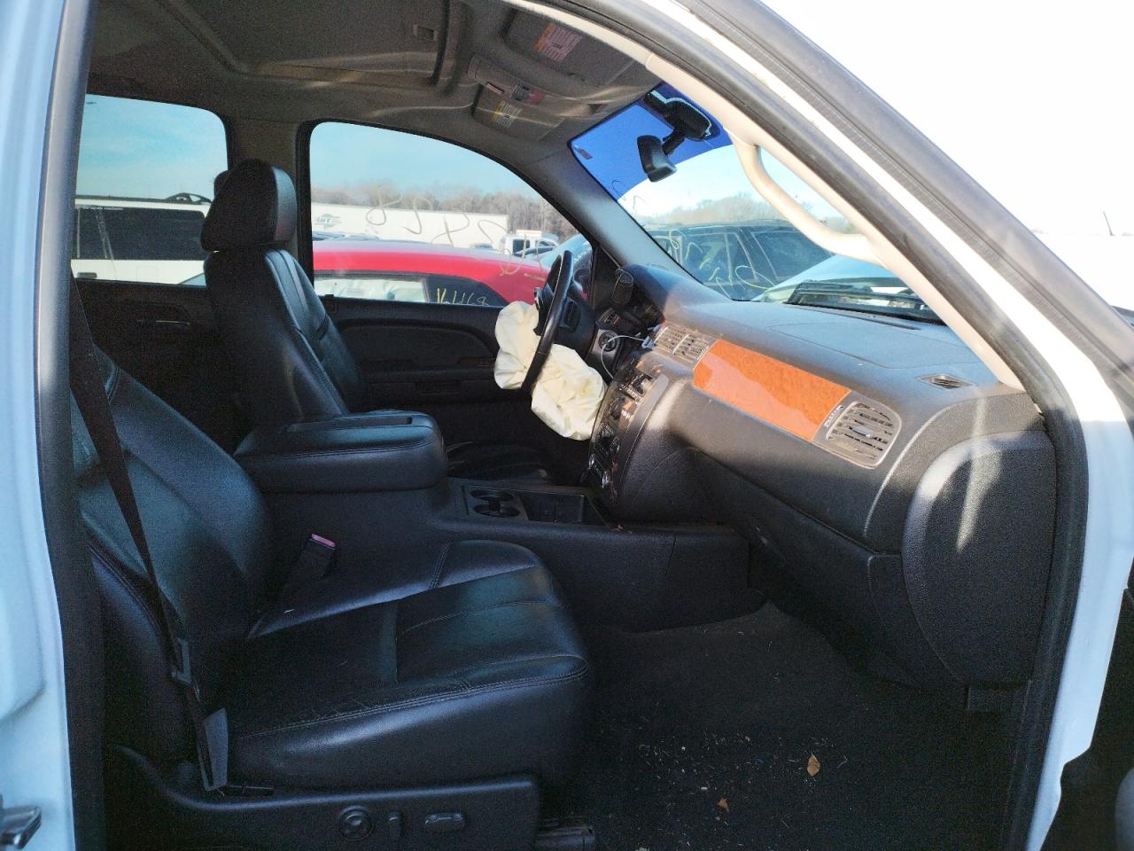 Photo 5 from auction – 2007 GMC NEW SIERRA with VIN 2GTEK13M571699192