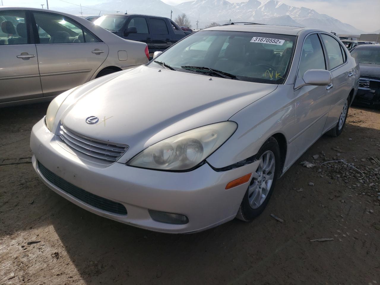 Photo 2 from auction – 2002 LEXUS ES 300 with VIN JTHBF30G620065538