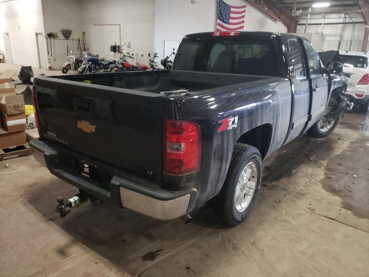Photo 4 from auction – 2013 CHEVROLET SILVERADO with VIN 1GCRKSE79DZ396157