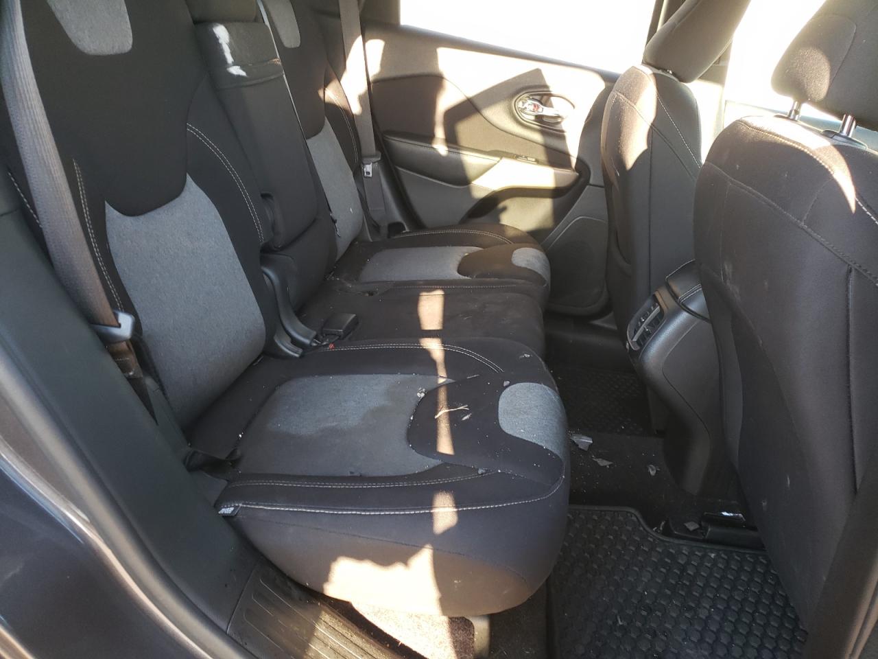 Photo 6 from auction – 2018 JEEP CHEROKEE with VIN 1C4PJMCX3JD509294