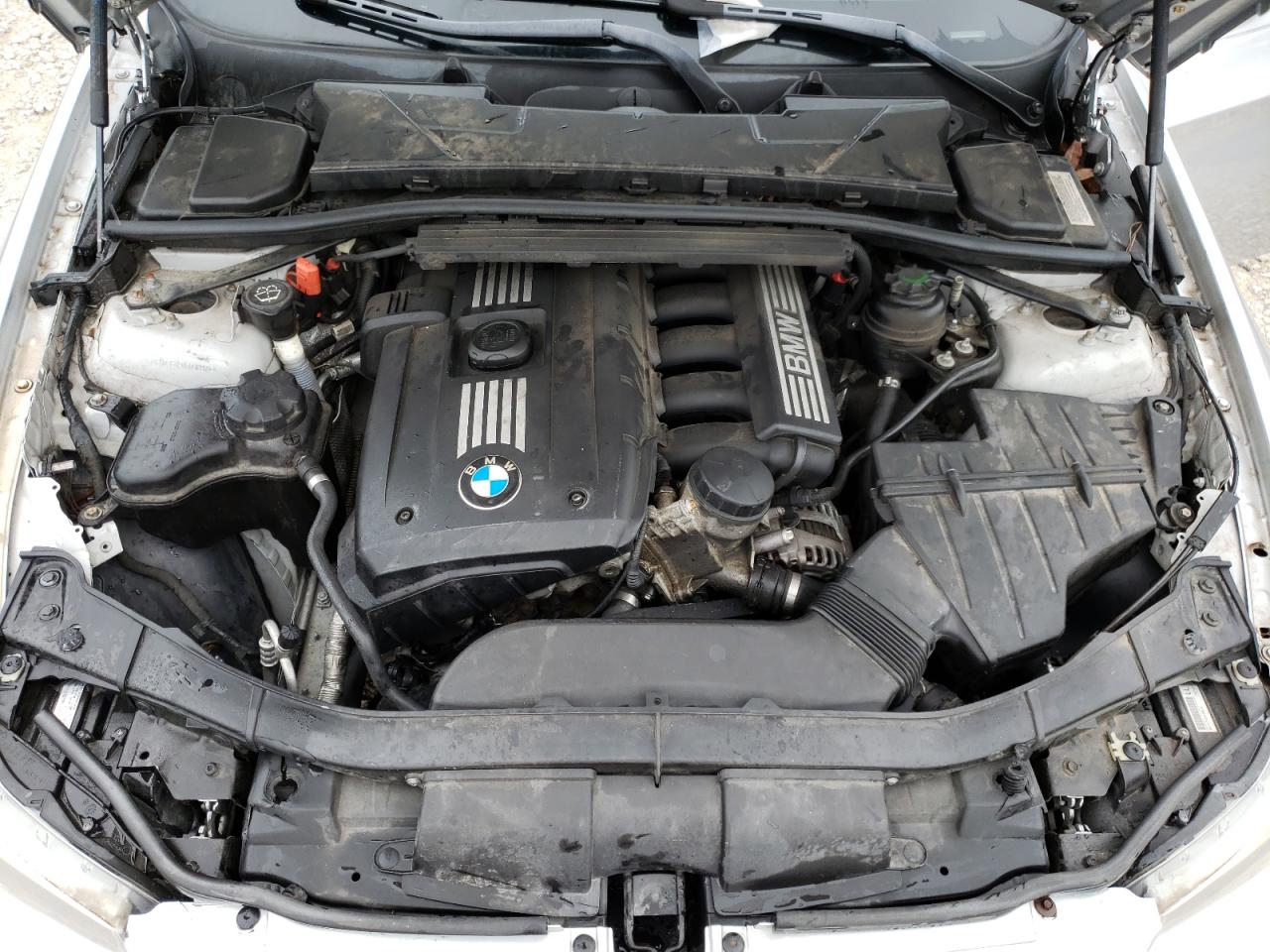 Photo 7 from auction – 2009 BMW 328 I with VIN WBAPH735X9A171897